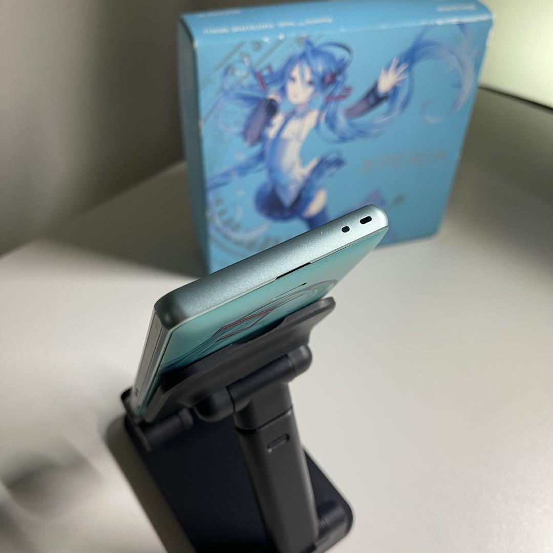 Xperia feat. HATSUNE MIKU SO-04E 初音ミクモデル - メルカリ