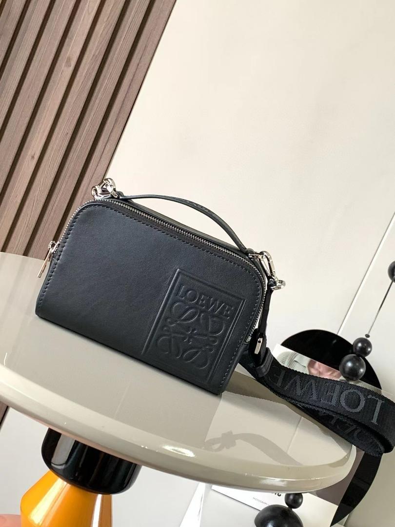 LOEWE ロエベ カメラバッグ