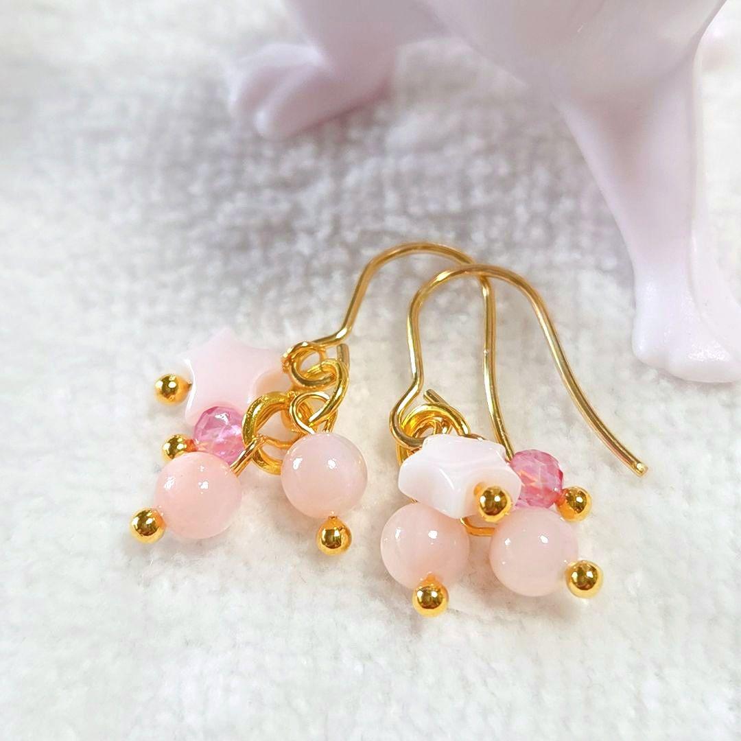 クィーンコンクシェルスターとマザーオブパールとピンクトパーズのピアス クィーンコンクシェルスターとマザーオブパールとピンクトパーズのピアス