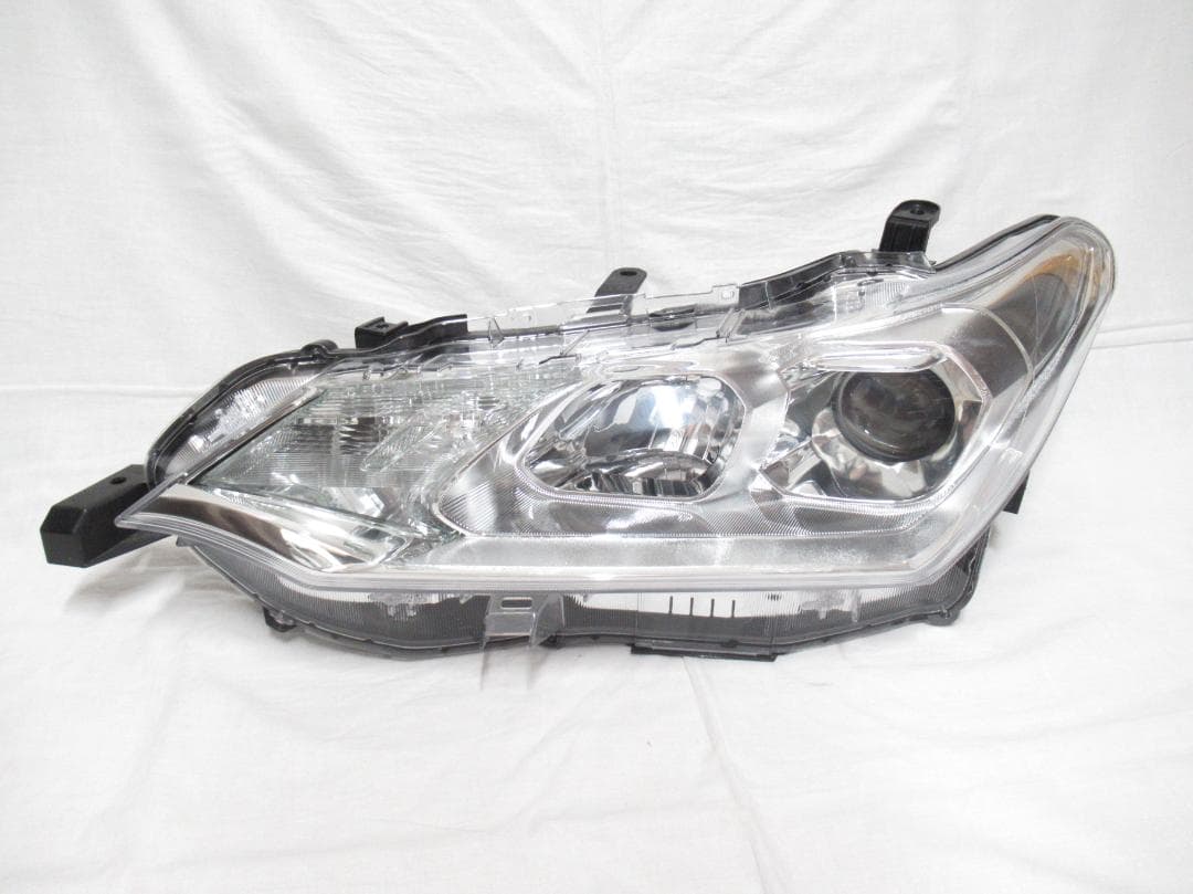 NRE161 後期 カローラフィールダー 左 ハロゲン ヘッドライト 　アクシオ