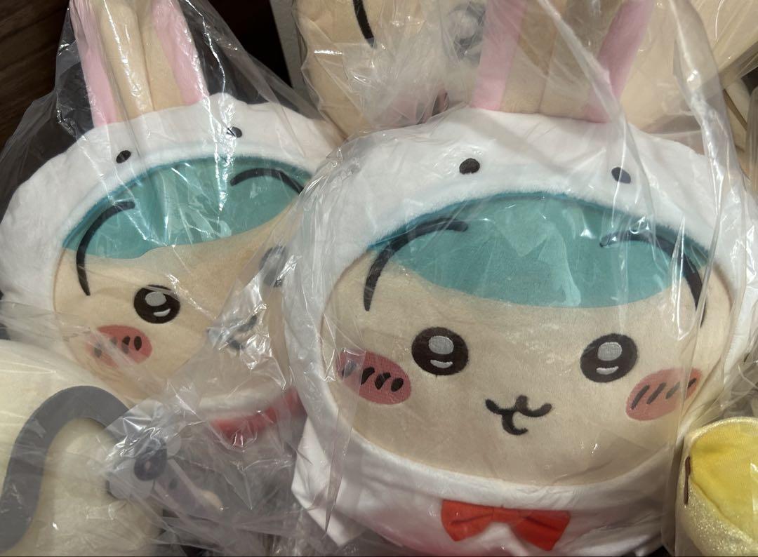 ちいかわ BIGぬいぐるみ　まとめ売り　8体セット　うさぎ ちいかわ BIGぬいぐるみ まとめ売り 8体セット うさぎ - メルカリ
