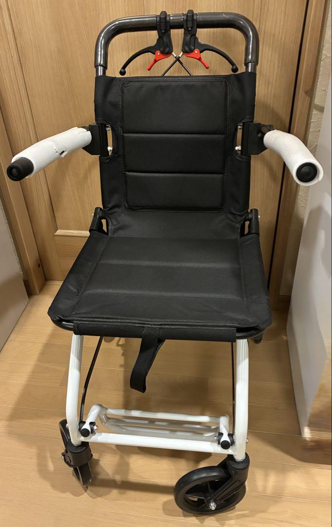 折りたたみ式介助用車椅子 軽量