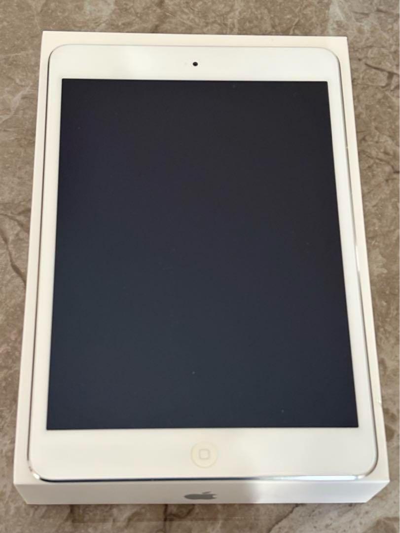 Apple iPad mini 4シルバー 美品