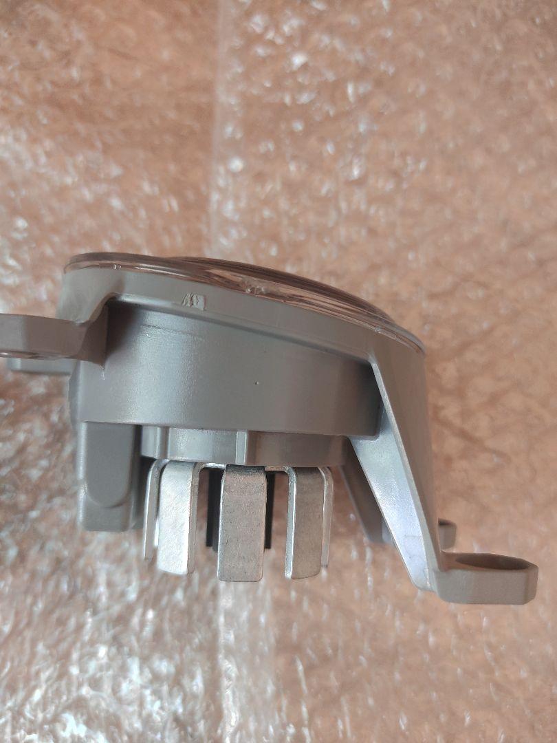 トヨタ 純正 LED フォグランプ　KOITO 12-611　左右セット