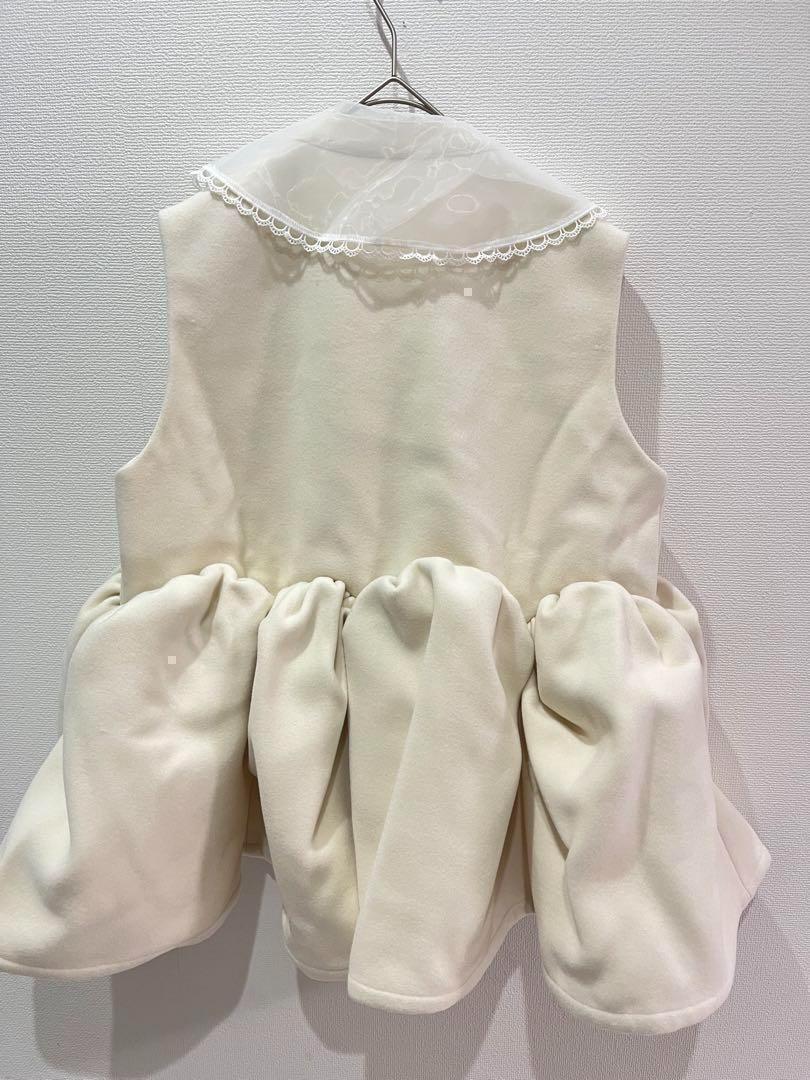 SLEEVELESS JACKET