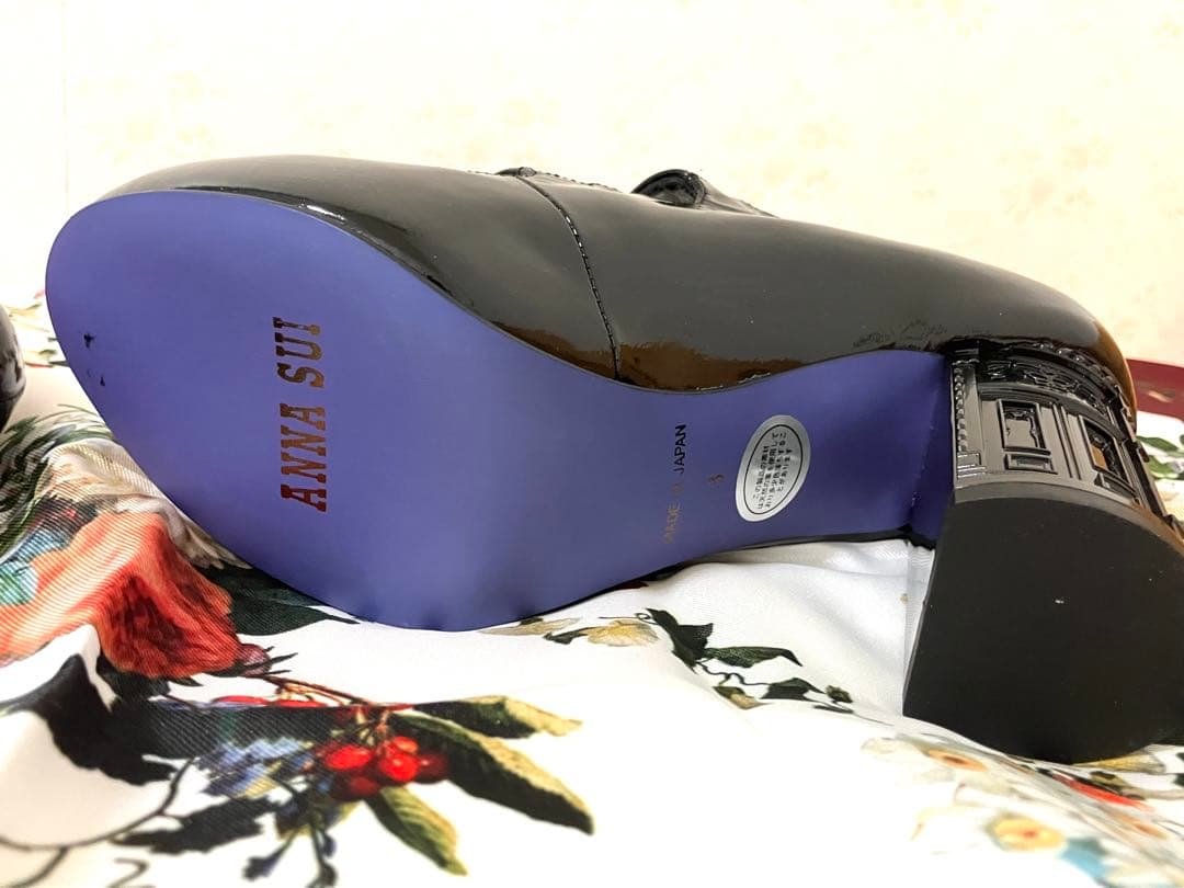 【完売品】ANNA SUI エナメルパンプス