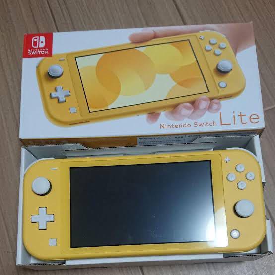 Nintendo Switch NINTENDO SWITCH LITE イエ…