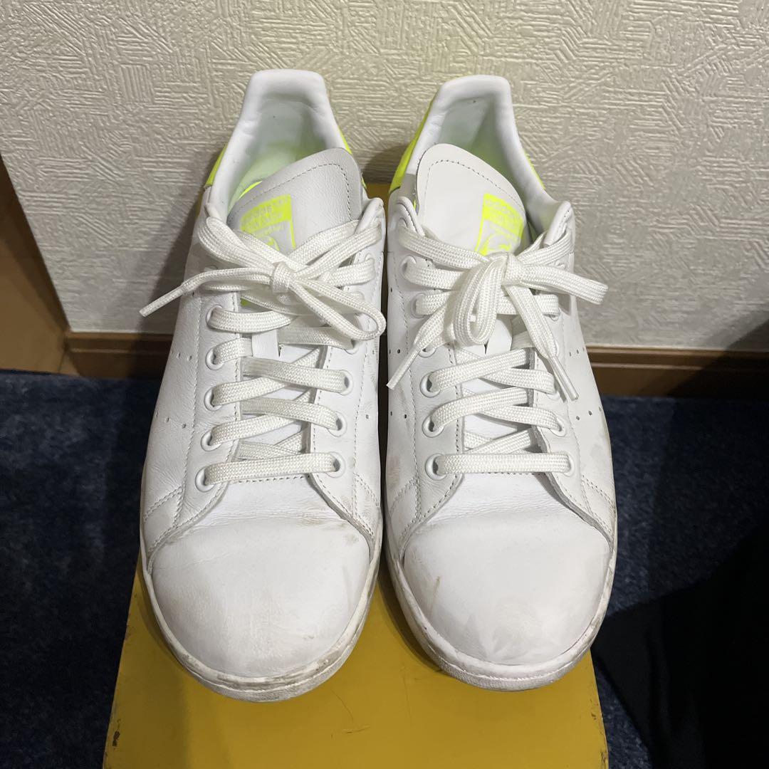 超人気の雑貨店 Smith Stan Adidas ホワイト/イエロー メルカリ - 27.5cm 靴