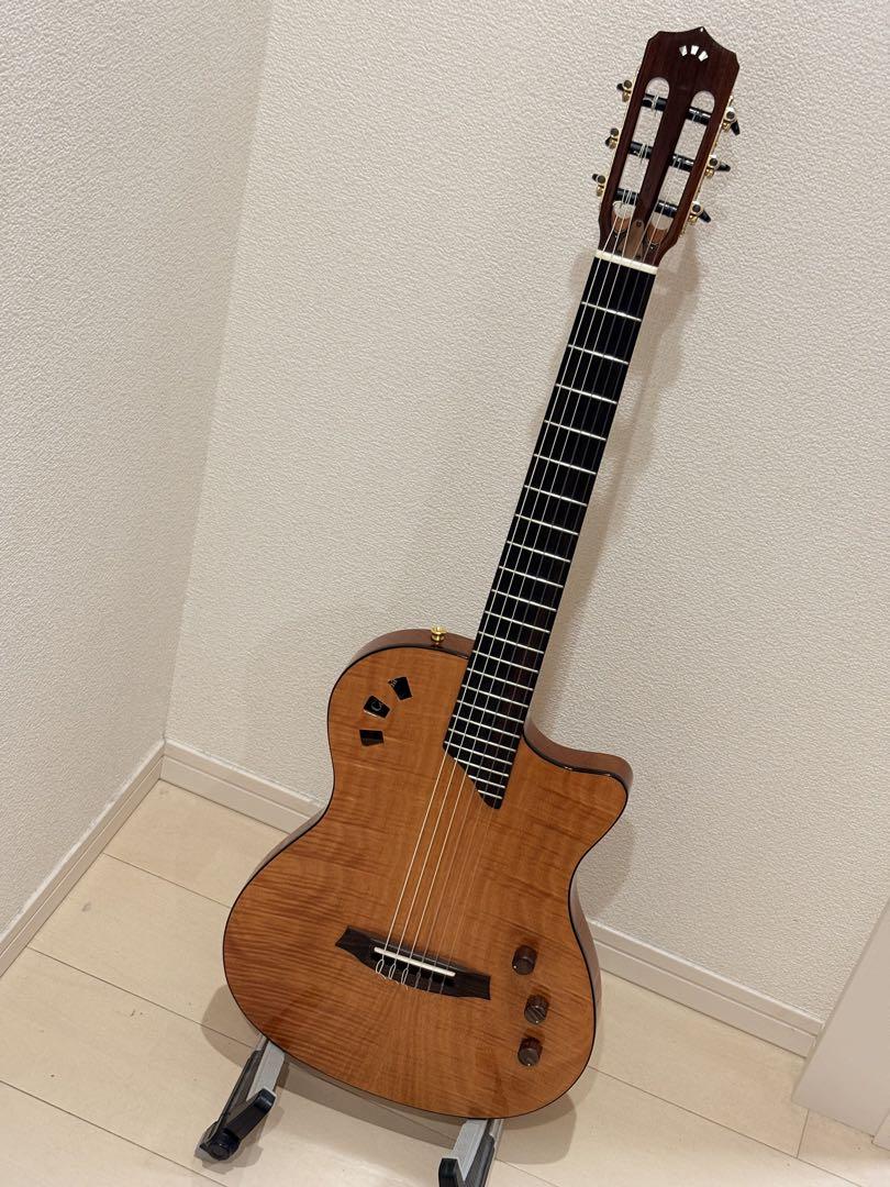 ✟