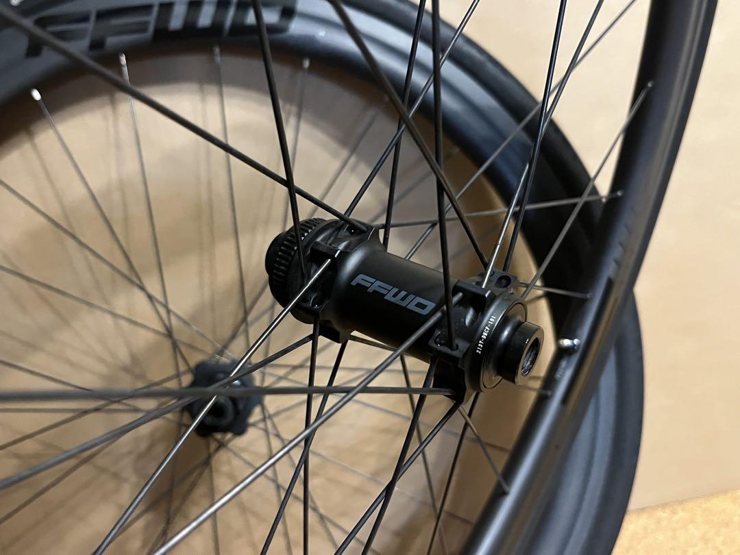 は*ル様 FFWD TYRO TLR対応　カーボンホイール　前後セット　700c