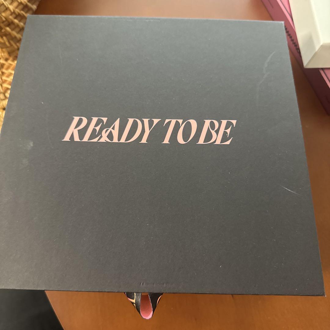 TWICE READY TO BE アップグレード特典BOX - メルカリ