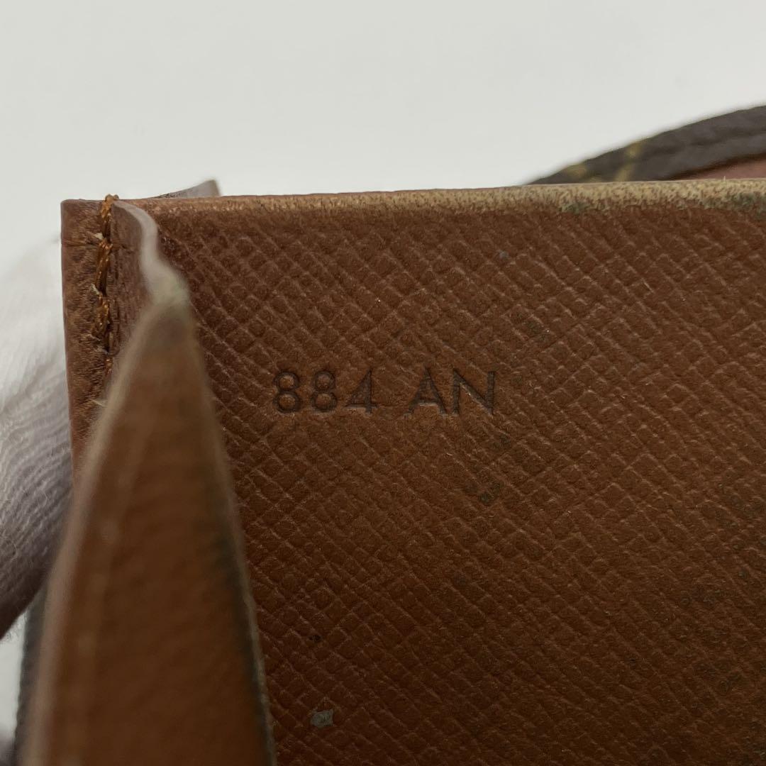 LOUIS VUITTON　Wホック　二つ折り財布　モノグラム　1847