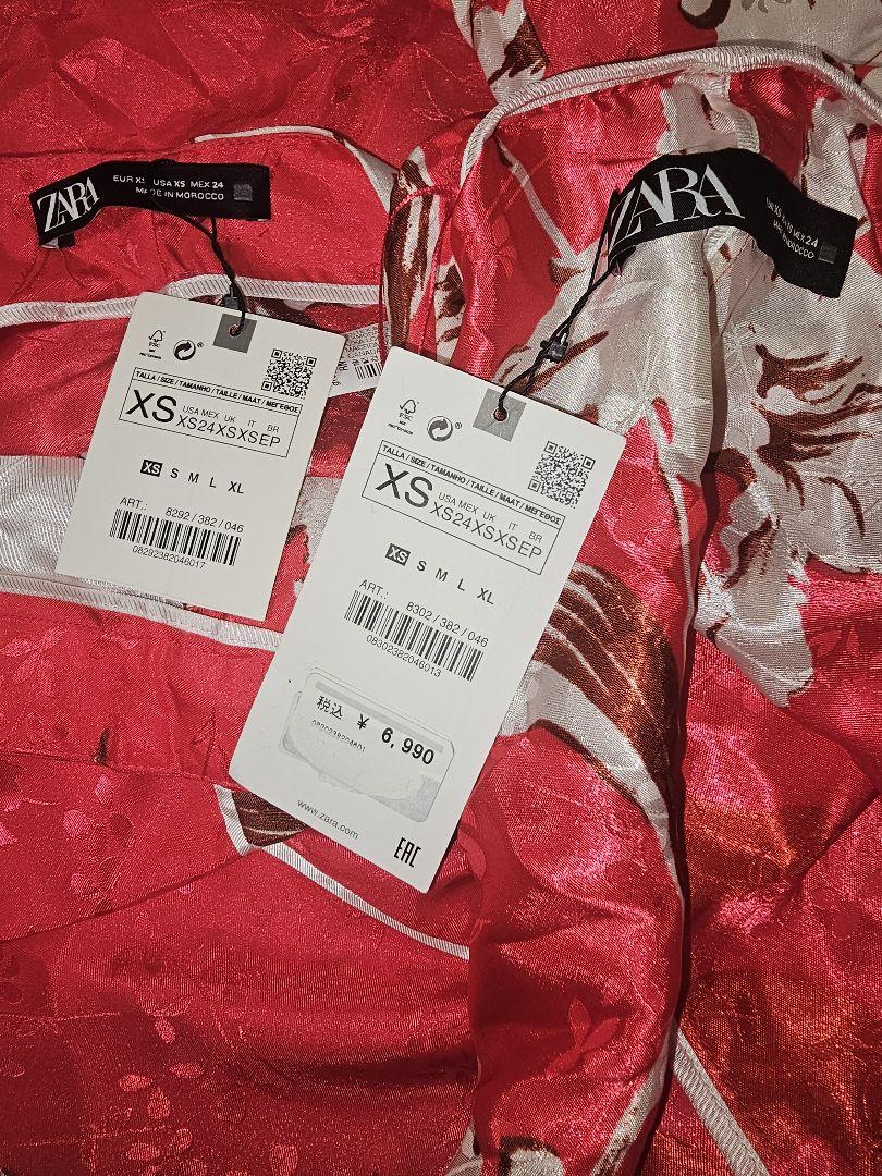 新品 レア セットアップ ZARA サテン ピンク フラワー 花柄 模様 総柄