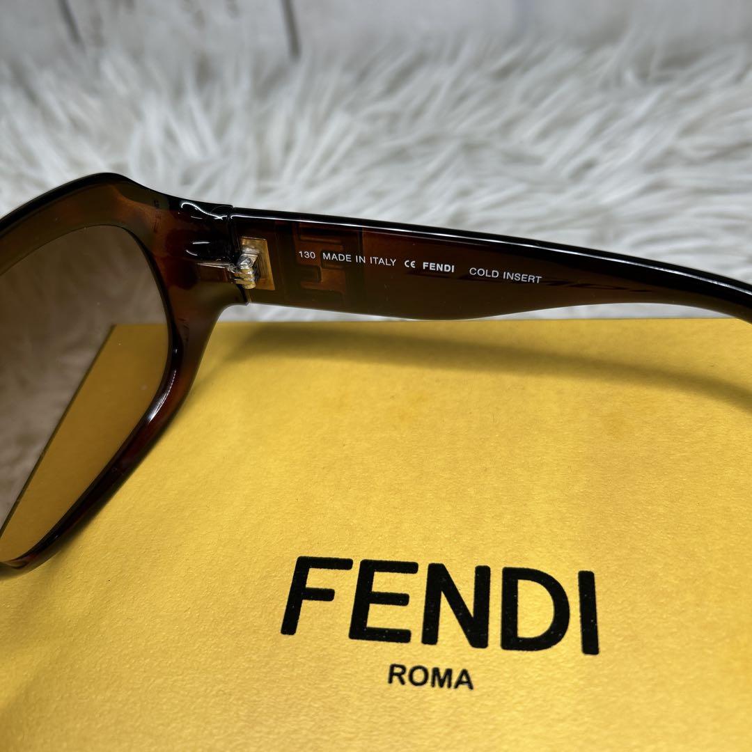 FENDI サングラス　ケース付き　FF ロゴ　ブラウン　メガネ