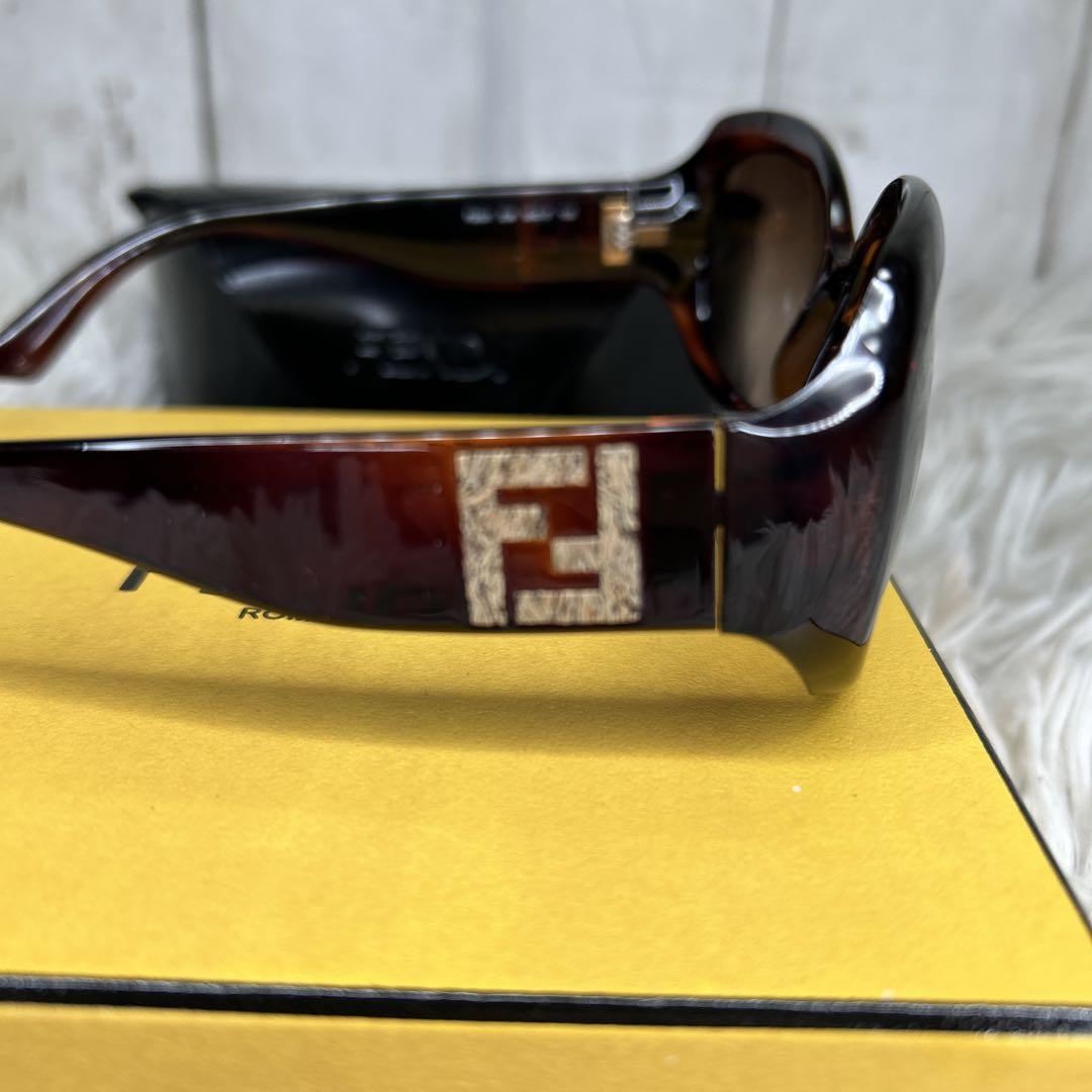 FENDI サングラス　ケース付き　FF ロゴ　ブラウン　メガネ