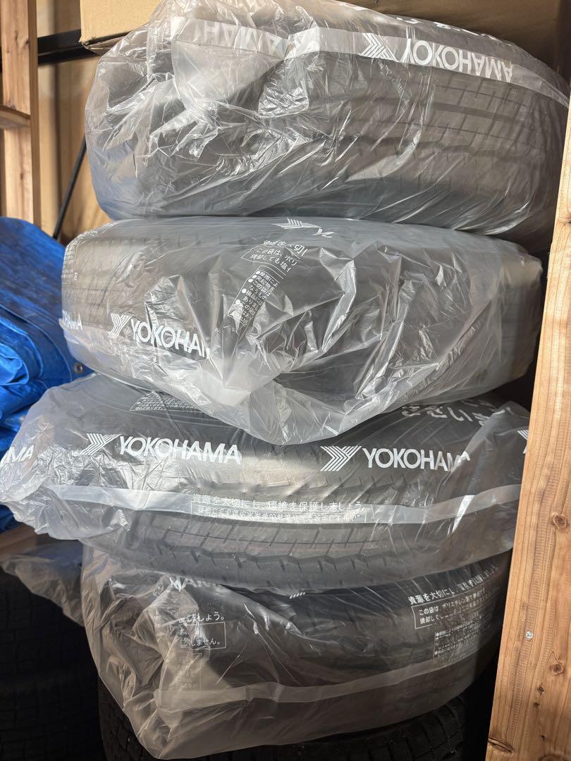 ハイエース 純正 新車外し 8型 ダークプライムs 195/80R15 ハイエース 純正 新車外し 8型 ダークプライムs 195/80R15