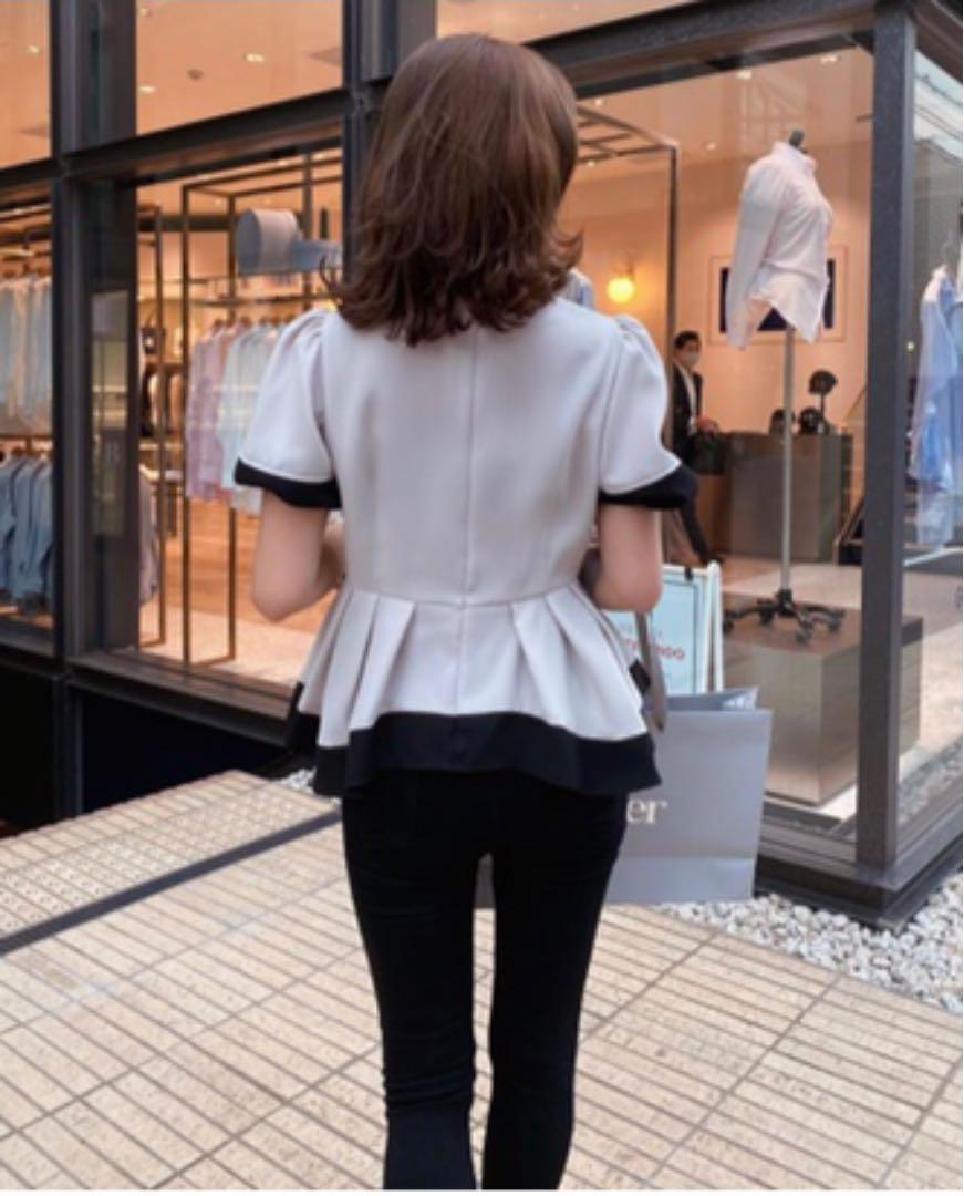 shéller】pop up 限定トップス