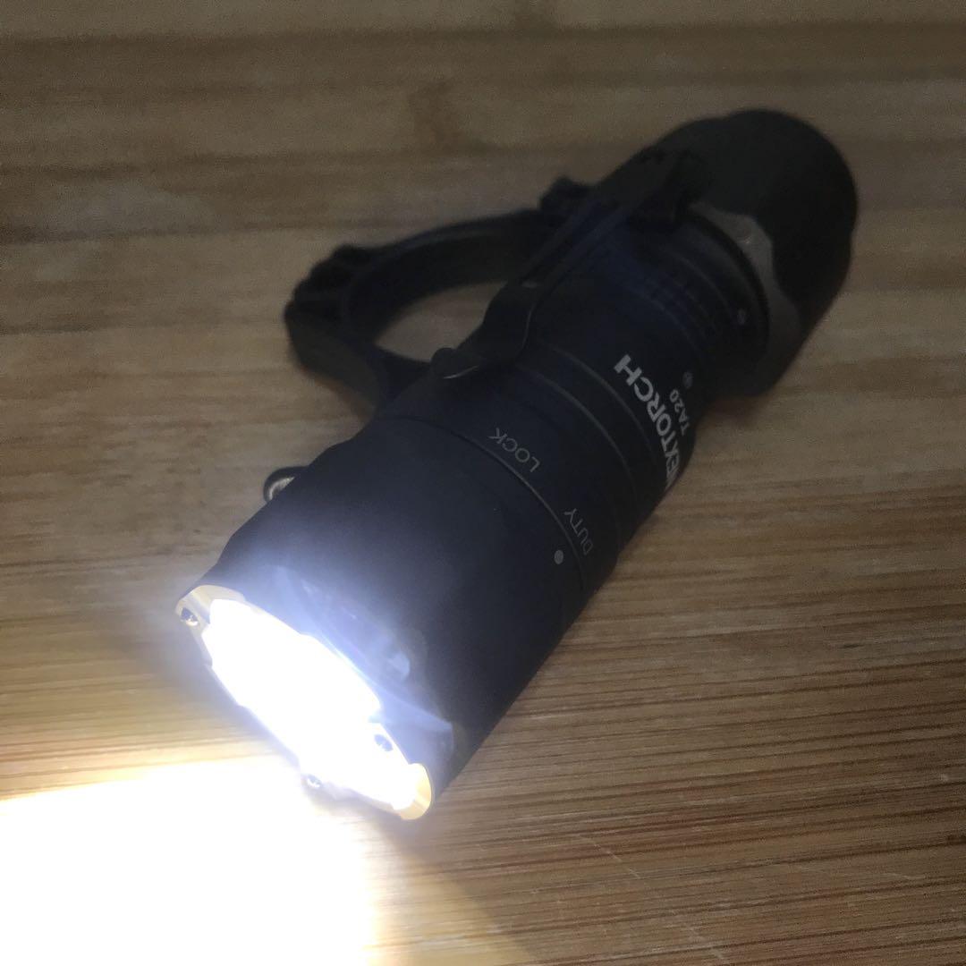 LED懐中電灯　NEXTORCH TA20