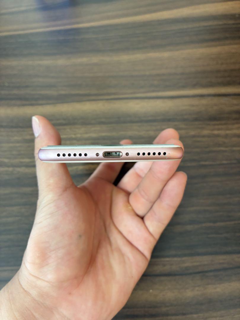 iPhone 7 Rose Gold 32 GB docomo