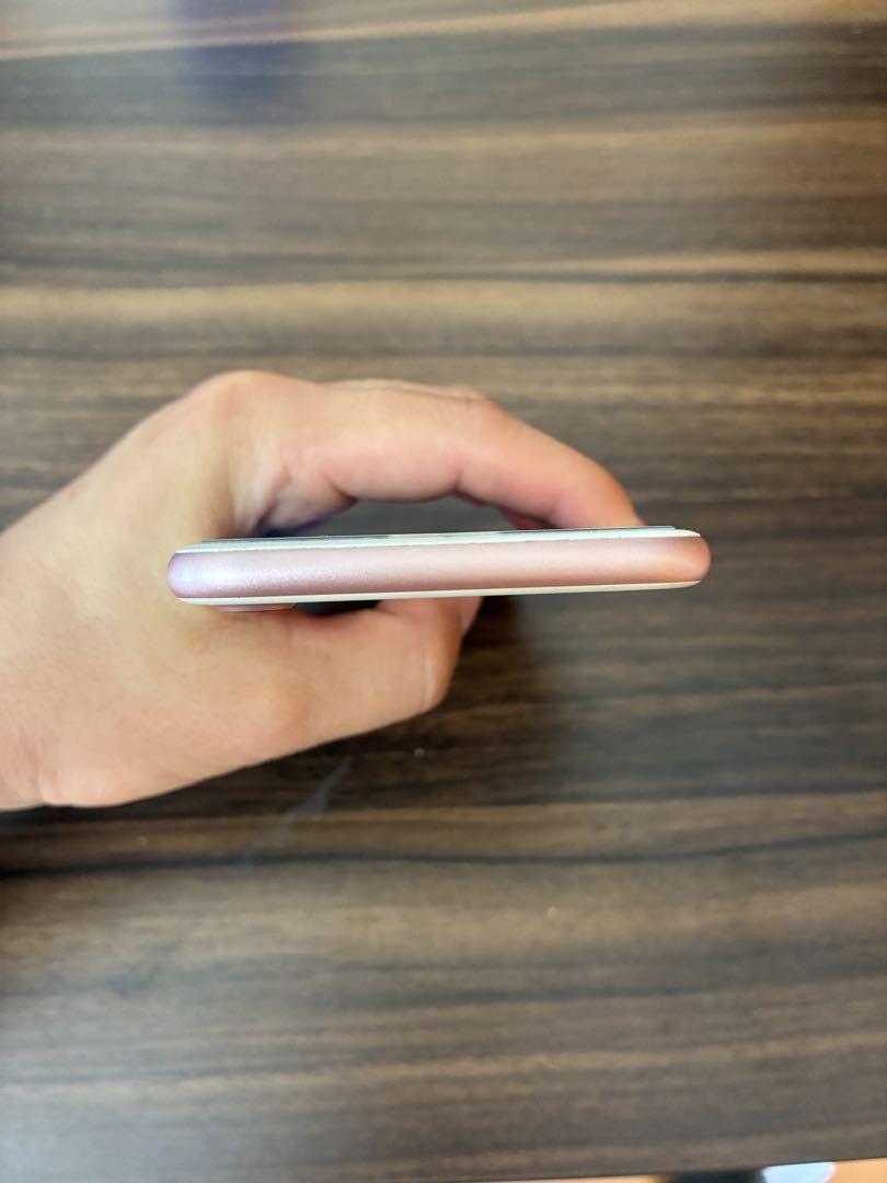 iPhone 7 Rose Gold 32 GB docomo