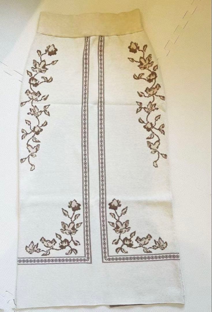 ◆新品未使用scarf motif knit skirt(ivory) ◆新品未使用scarf motif knit skirt(ivory)