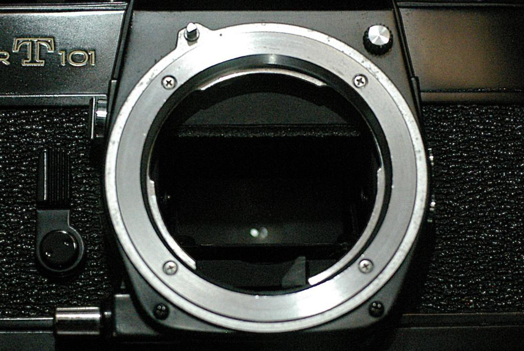 完動美品 MINOLTA SRT101ブラック ボディー★本日6日限定お値下中★