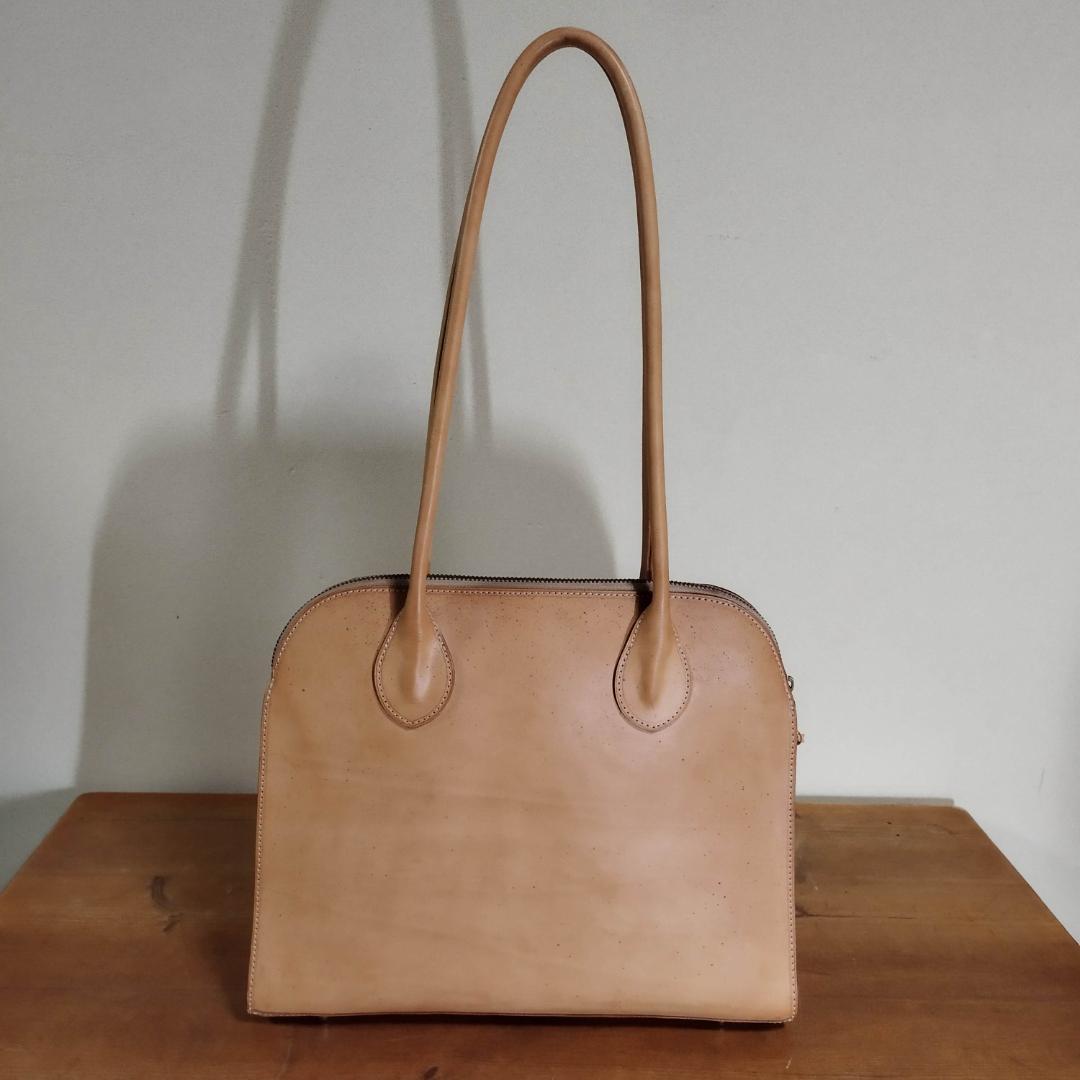 BREE CLASSIC　 ブリー クラシック　ヌメ革　トートバッグ BREE CLASSIC ブリー クラシック ヌメ革 トートバッグ - メルカリ