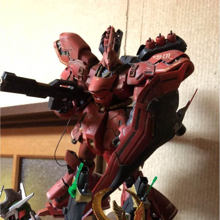 ガンプラRG サザビー 成形色部分塗装 ウェザリング 半光沢完成品