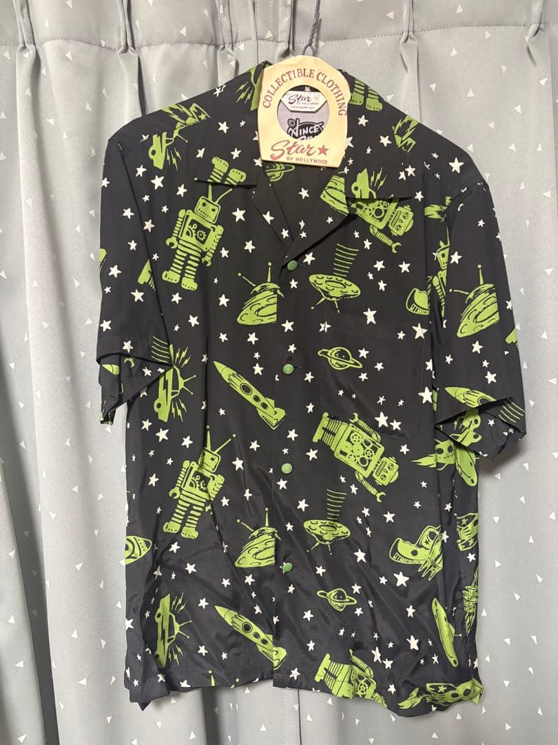 限定値下げStar of Hollywood 宇宙テーマ アロハシャツ M