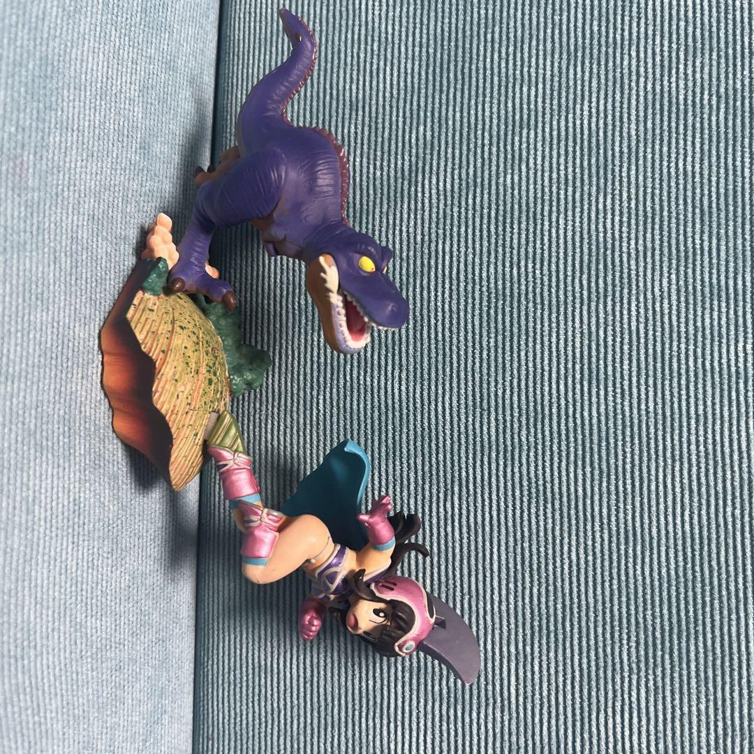 ドラカプ　チチ&恐竜　フィギュア