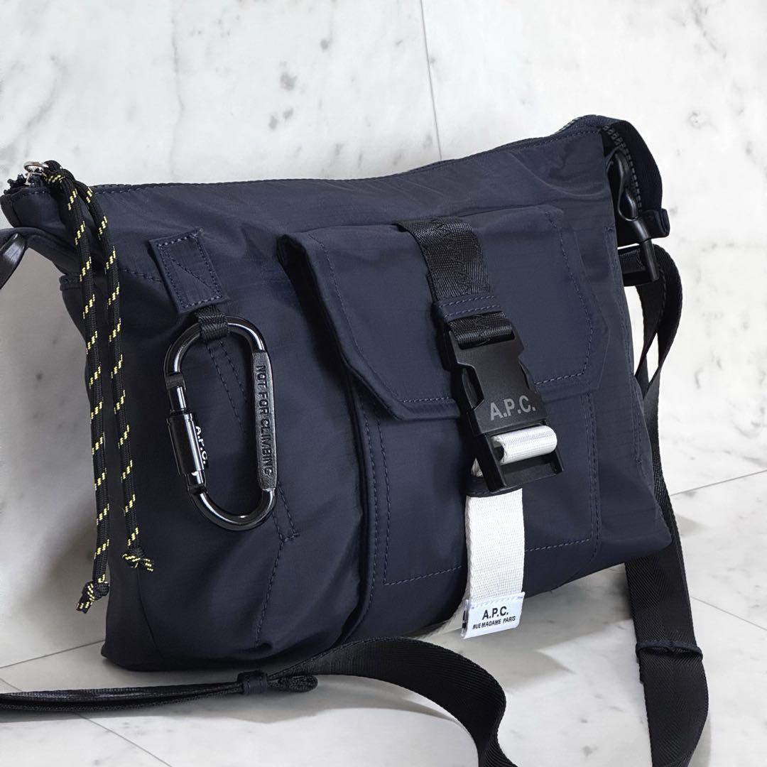 【極美品】A.P.C アーペーセー TREK ショルダーバッグ ネイビー