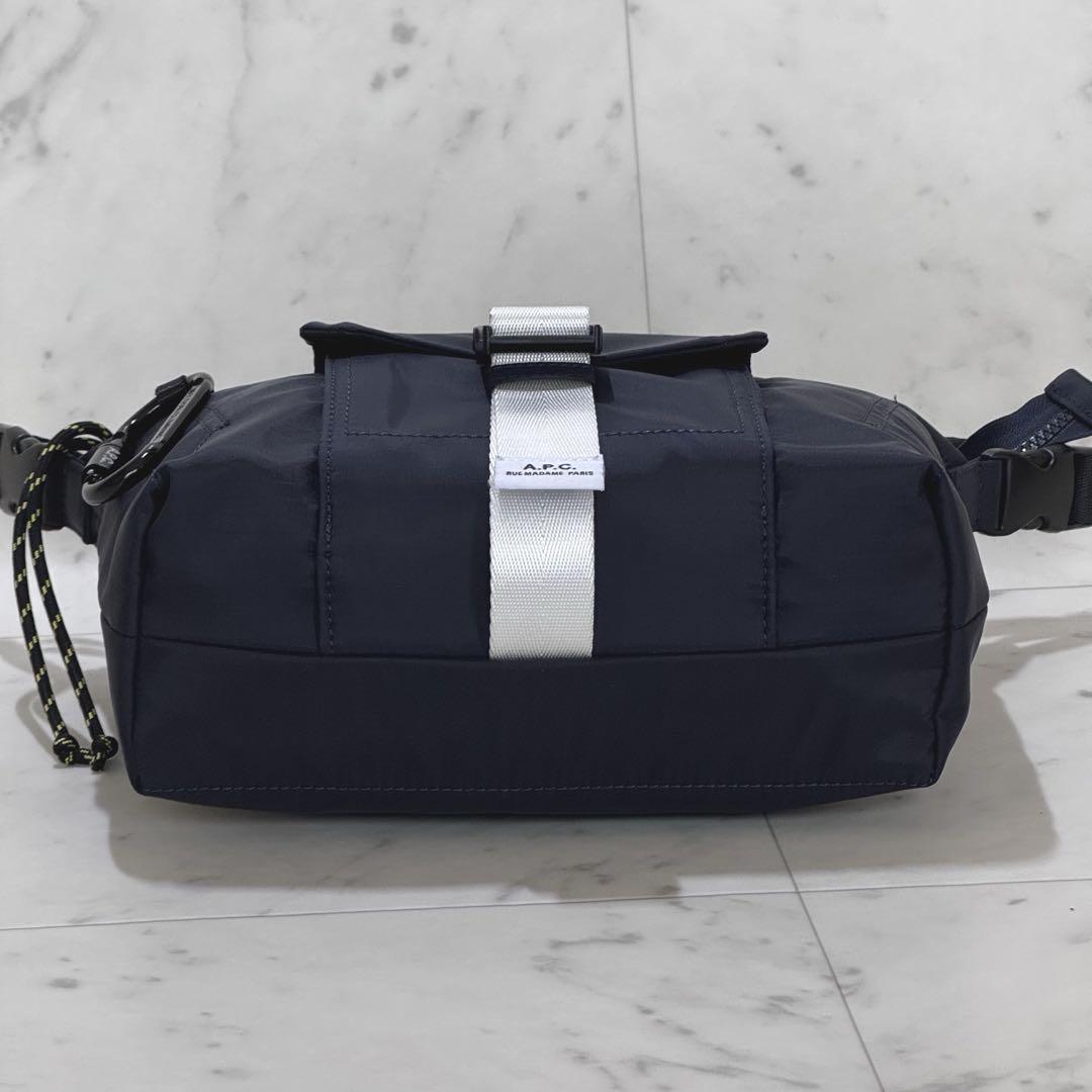 【極美品】A.P.C アーペーセー TREK ショルダーバッグ ネイビー