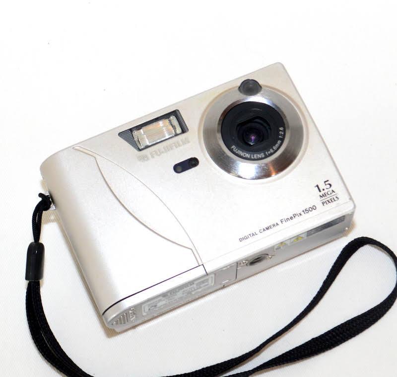 ☆動作OK デジカメ FinePix1500 乾電池式 おまけ付き 2025年最新】fujifilm fine pix 1500の人気アイテム - メルカリ