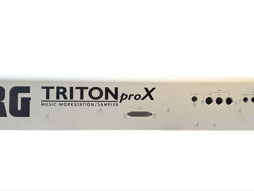 KORG TRITON シンセサイザー 88鍵盤 シルバー