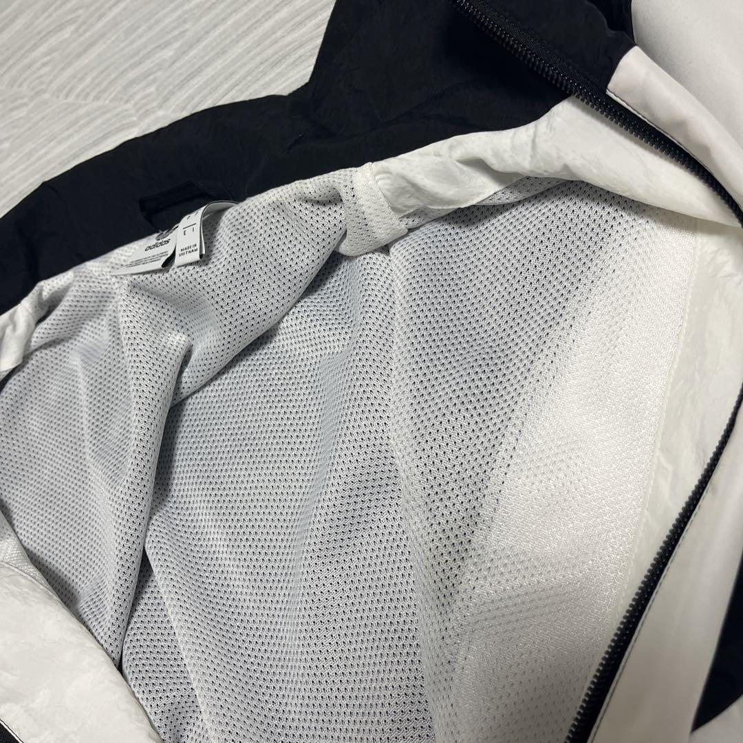 アディダスadidas クロップドジャケット M 黒/白お 得 な 通