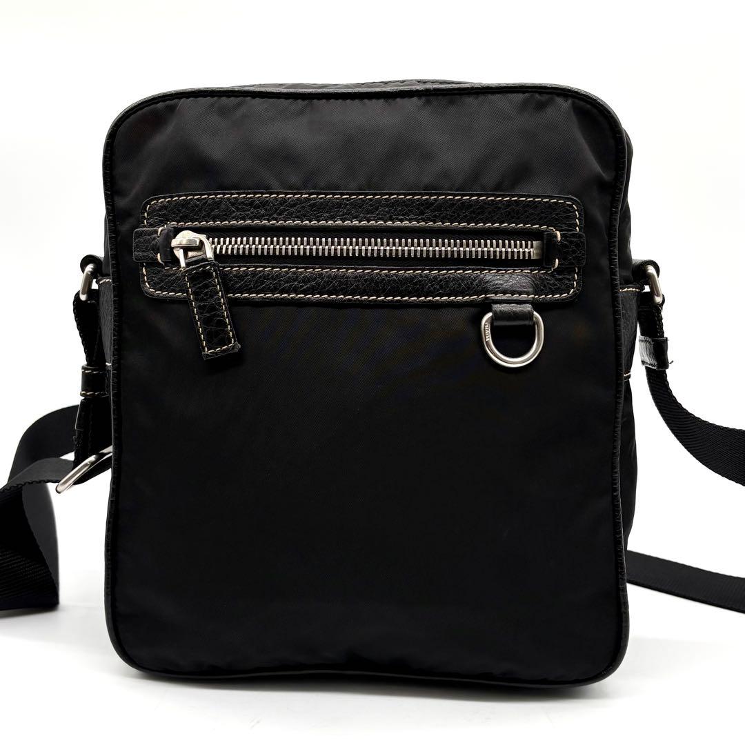 【美品】希少 プラダ ショルダーバッグ ナイロン レザー 三角ロゴ 斜め掛け 黒 【美品】希少 プラダ ショルダーバッグ ナイロン レザー 三角ロゴ 斜め掛け 黒