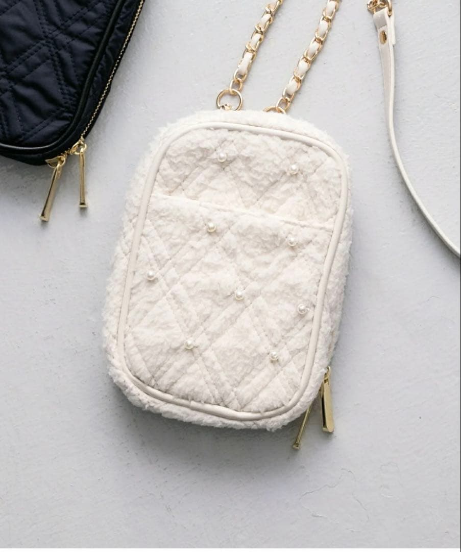 未使用 タグ付き アメノチハレ ダイヤキルティングショルダーポシェット ホワイト