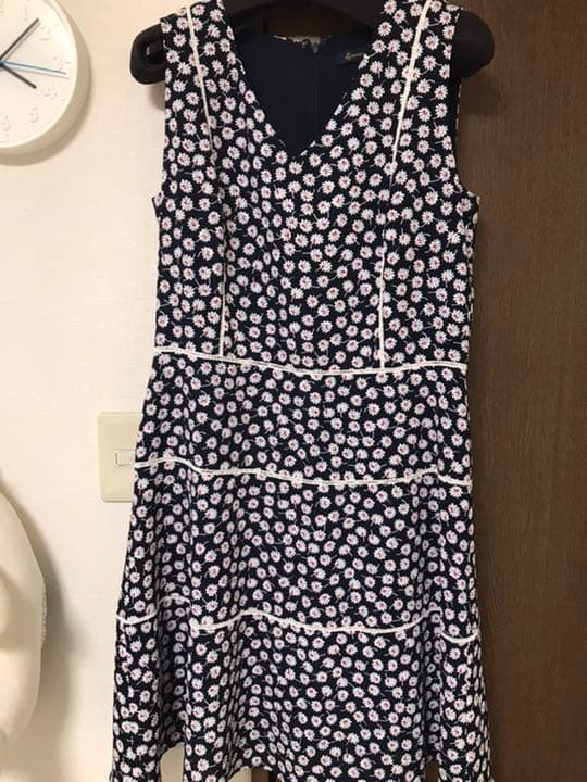 メルカリ ブルックスブラザーズワンピース 大きいサイズ 8 美品 ひざ丈ワンピース 3 000 中古や未使用のフリマ