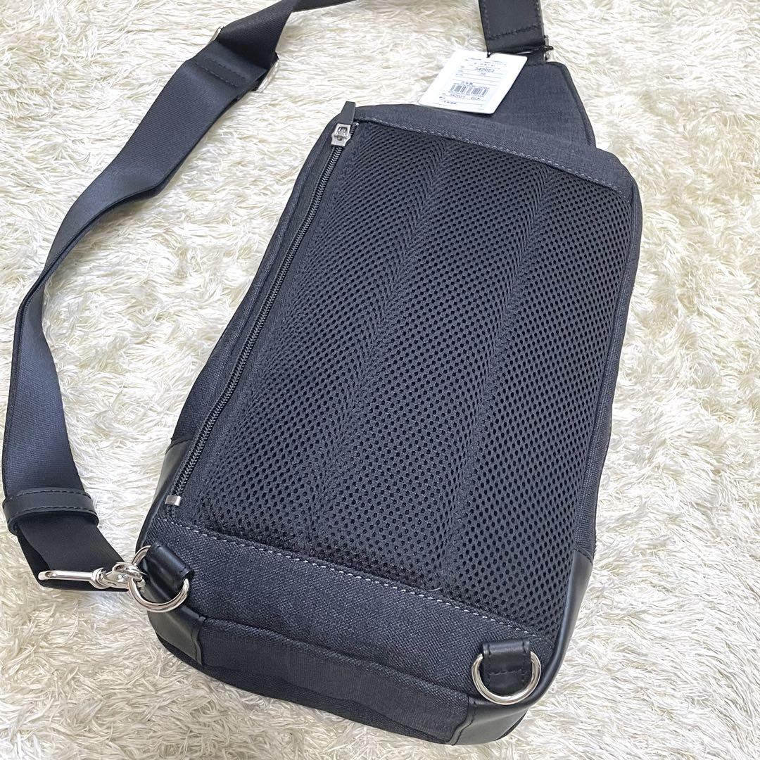 未使用級】TAKEO KIKUCHI 【極美品】 ボディーバッグ ブラック