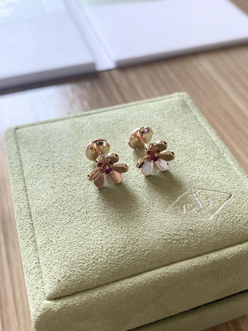 Vancleef VCA ヴァンクリーフ フリヴォル ピアス ミニ ゴールド Vancleef VCA ヴァンクリーフ フリヴォル ピアス ミニ ゴールド