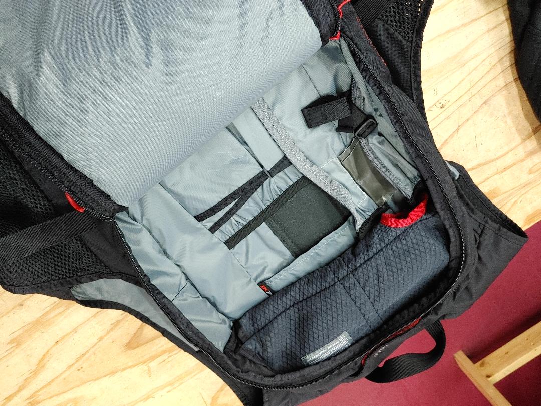 DAKINE POACHER RAS VEST ベスト バックパック