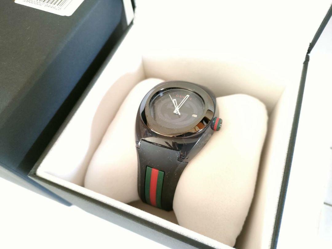 新品 GUCCI 腕時計 YA137107A メンズ ブラック