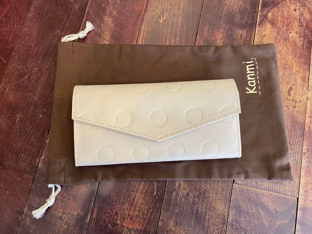 Kanmi. カンミ キャンディ レターロングウォレット 長財布 バニラkanmi