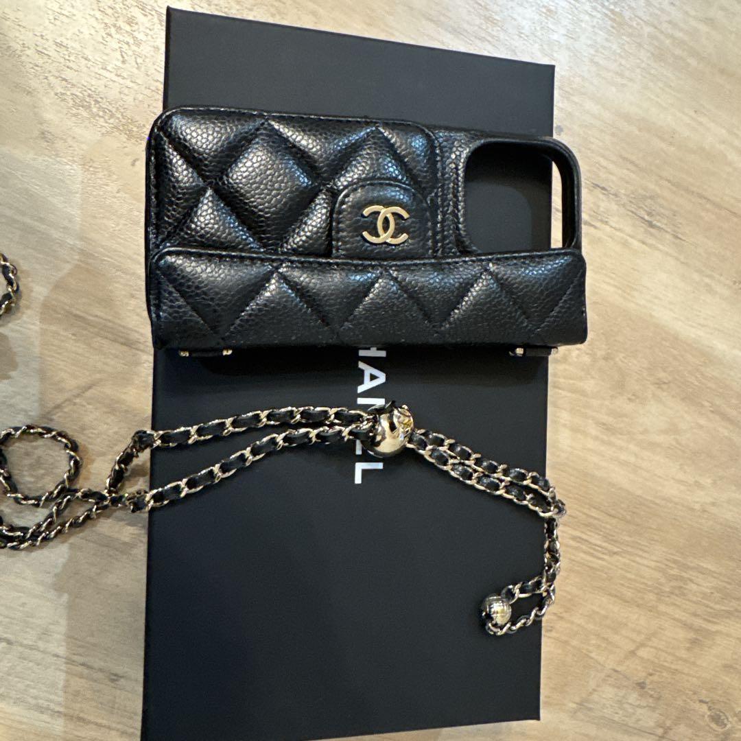 CHANEL ブラック レザー フラグメントケース