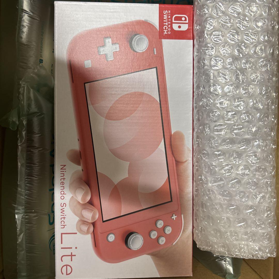 新品未開封　Nintendo Switch Lite コーラル