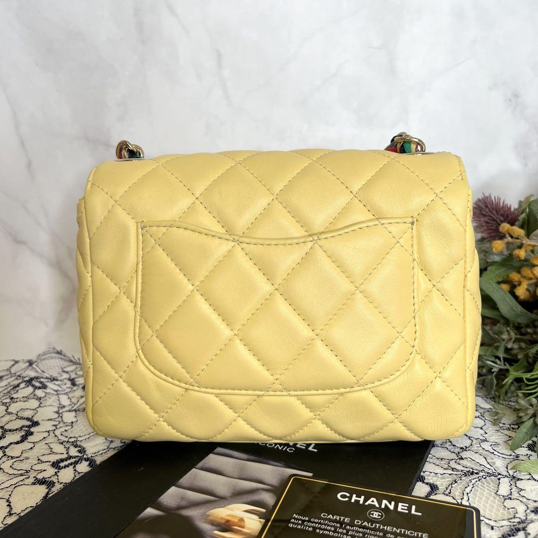 CHANEL シャネル【極美品】チェーンショルダーバッグ マトラッセ