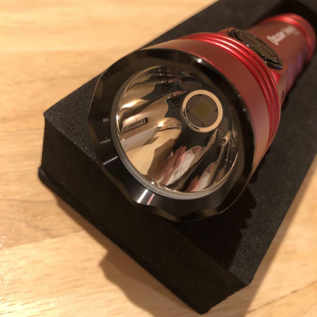 OLIGHT Seeker 4 懐中電灯 赤