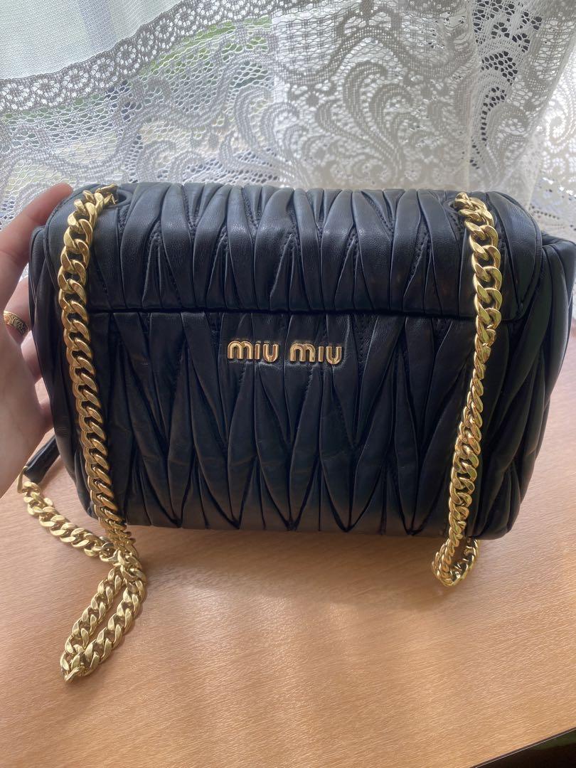 アウトレット特価セール【MiuMiu】ショルダーバック★本物保証★ アウトレット MiuMiu(ミュウミュウ) ショルダーバッグ