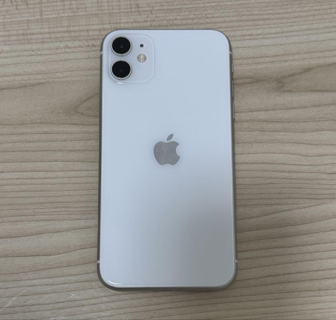 Apple iPhone 11 64GB ホワイト 本体 - メルカリ