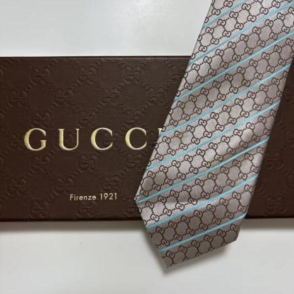 美品 GUCCI グッチ シルク シルバー ストライプ GG柄 総柄
